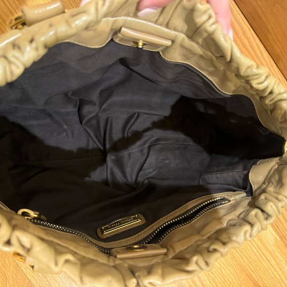 Miu Miu Vitello Lux 2-way shoulder bag - Picture 10 of 14